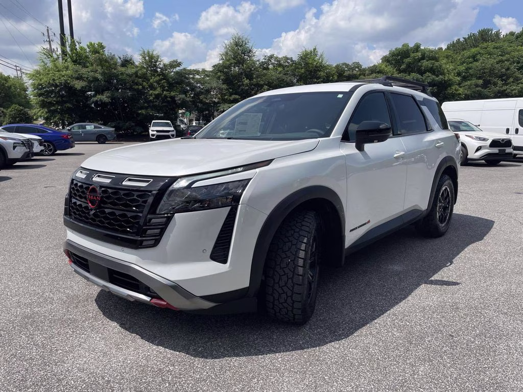 2026 Everest White Pearl Tricoat Nissan Pathfinder Rock Creek 4X4 SUV