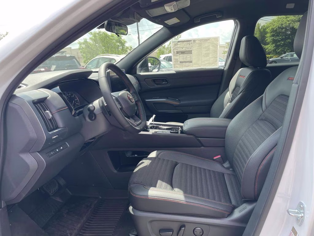 2026 Everest White Pearl Tricoat Nissan Pathfinder Rock Creek 4X4 SUV