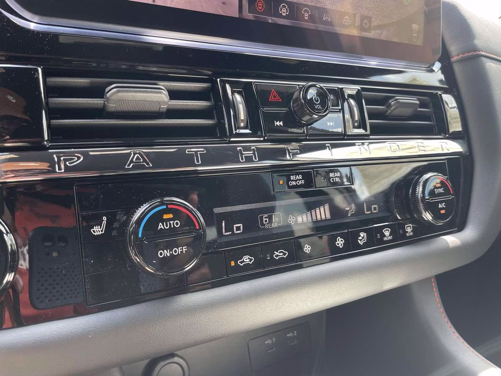 2026 Everest White Pearl Tricoat Nissan Pathfinder Rock Creek 4X4 SUV
