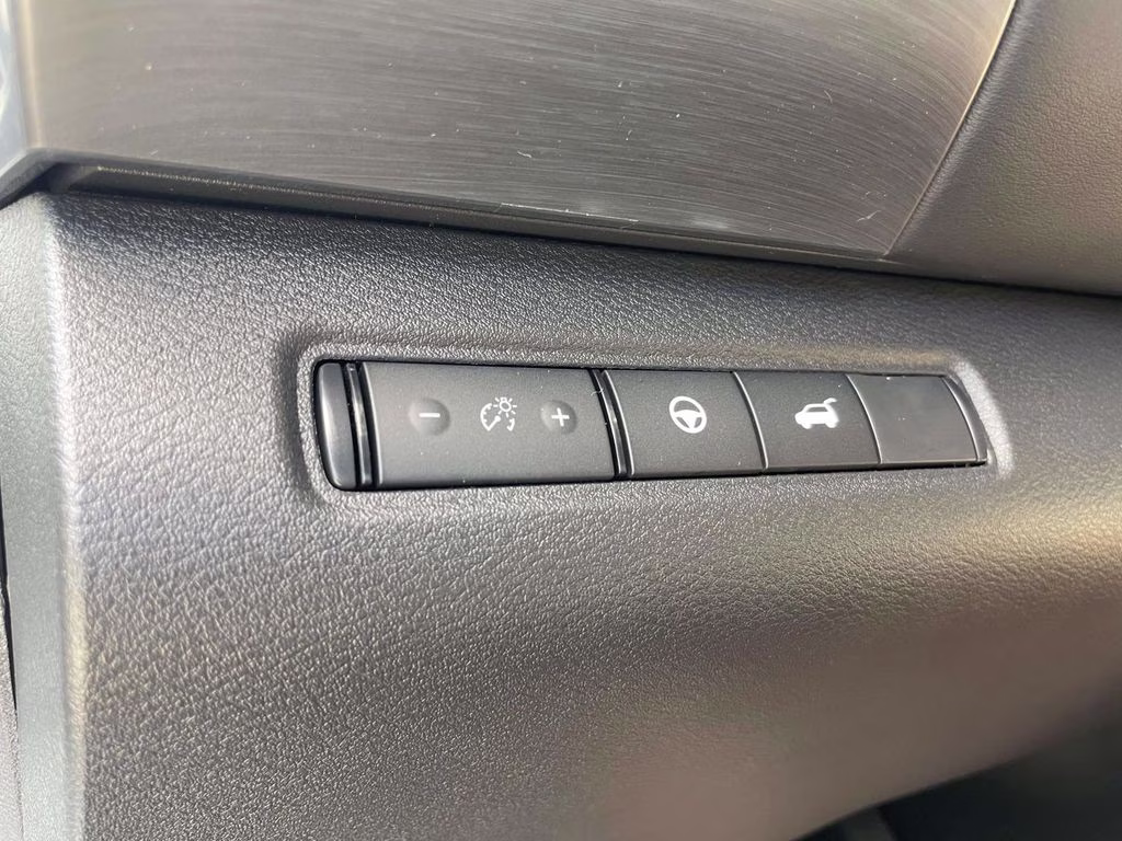 2026 Everest White Pearl Tricoat Nissan Pathfinder Rock Creek 4X4 SUV