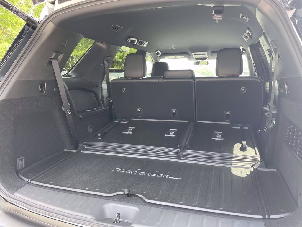 2026 Everest White Pearl Tricoat Nissan Pathfinder Rock Creek 4X4 SUV