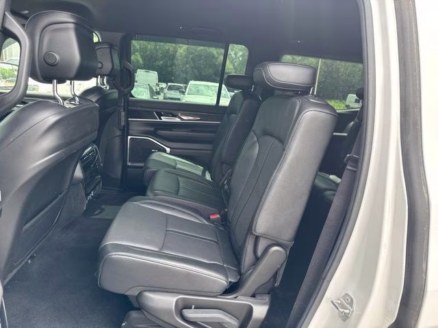 2022 Bright White Clearcoat Jeep Wagoneer Series II 4X4 SUV