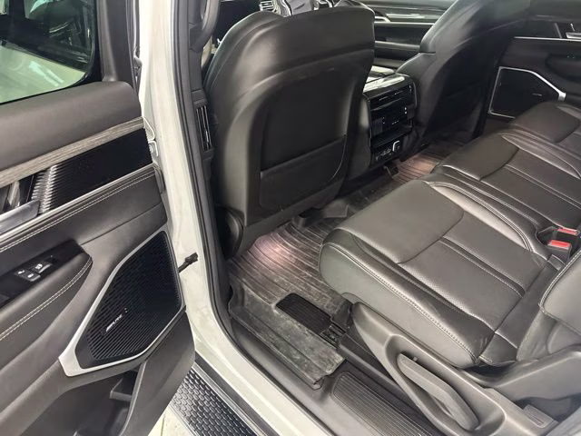 2022 Bright White Clearcoat Jeep Wagoneer Series II 4X4 SUV