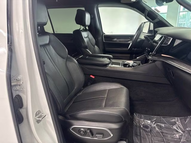 2022 Bright White Clearcoat Jeep Wagoneer Series II 4X4 SUV