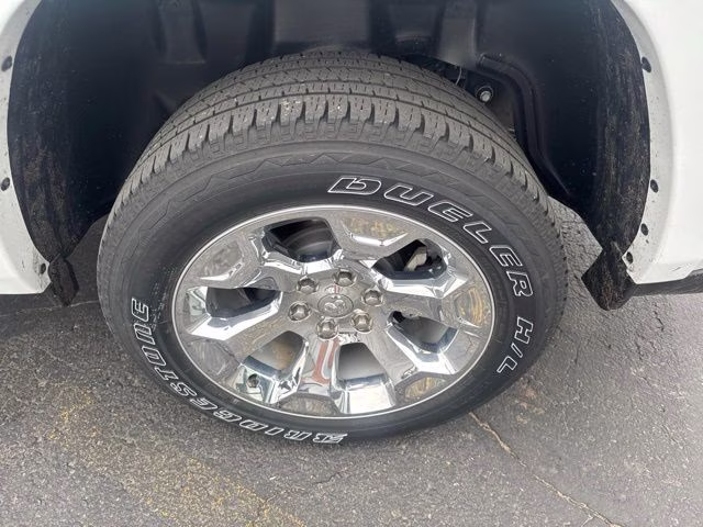 2025 Bright White Clearcoat Ram 1500 Big Horn 4X4 Truck