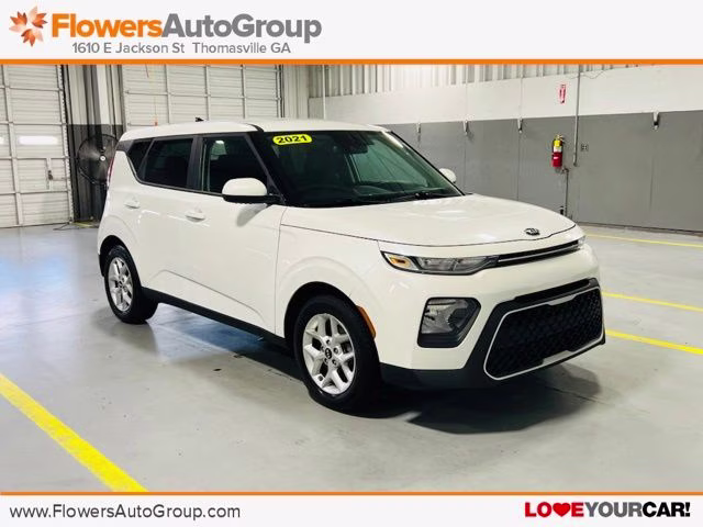 2021 Snow White Pearl Kia Soul S FWD Hatchback