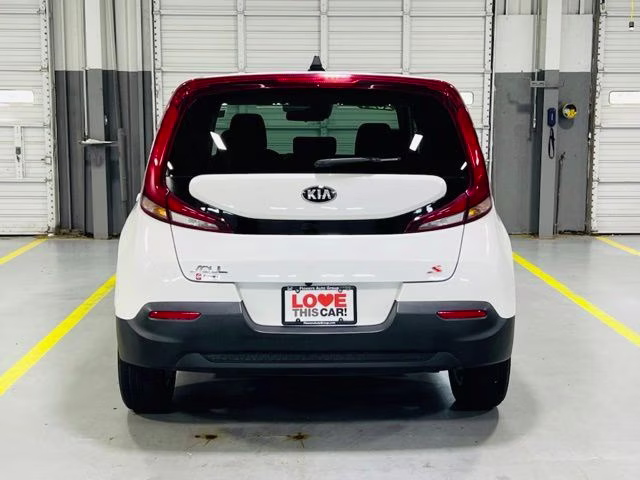 2021 Snow White Pearl Kia Soul S FWD Hatchback