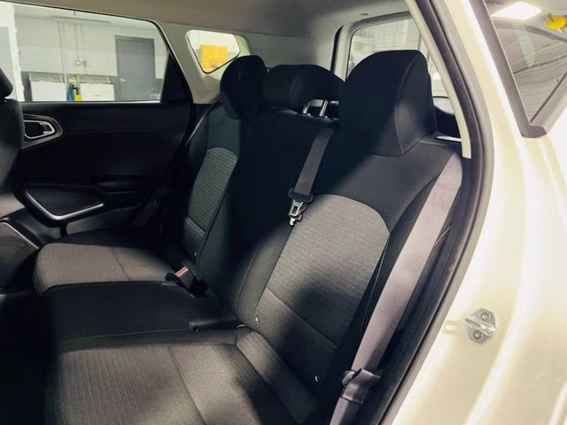 2021 Snow White Pearl Kia Soul S FWD Hatchback