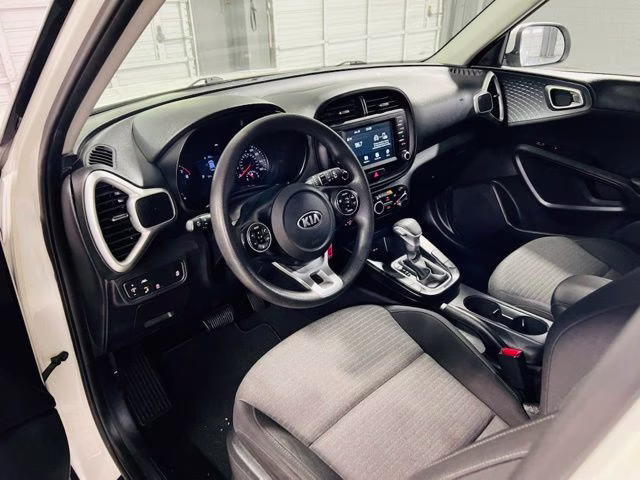 2021 Snow White Pearl Kia Soul S FWD Hatchback