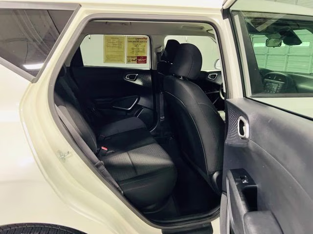 2021 Snow White Pearl Kia Soul S FWD Hatchback
