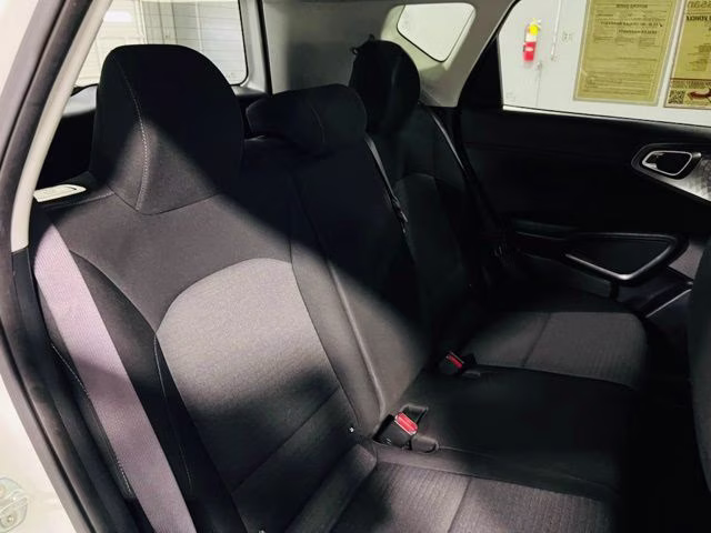 2021 Snow White Pearl Kia Soul S FWD Hatchback