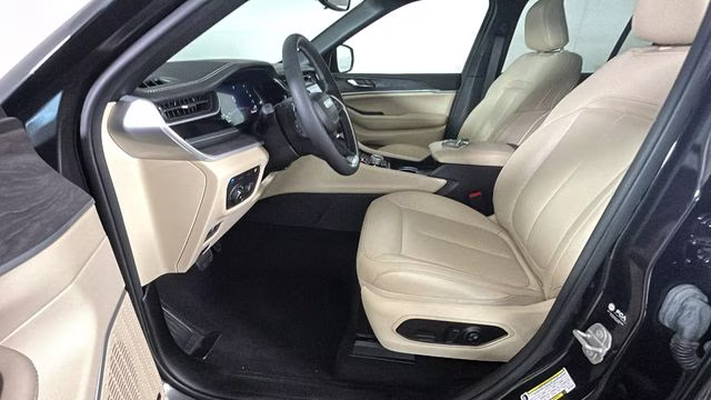 2024 Rocky Mountain Pearlcoat Jeep Grand Cherokee 4xe 4X4 SUV