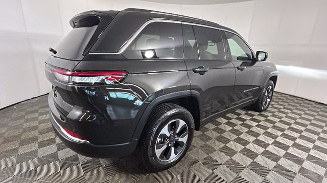 2024 Rocky Mountain Pearlcoat Jeep Grand Cherokee 4xe 4X4 SUV