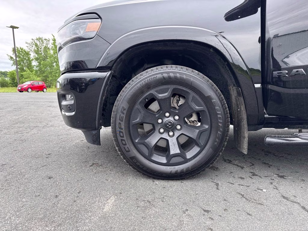 2025 Diamond Black Crystal Pearlcoat Ram 1500 Big Horn/Lone Star 4X4 Truck