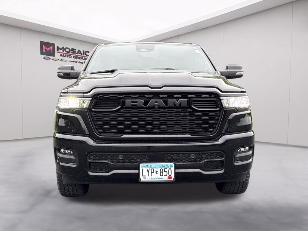 2025 Diamond Black Crystal Pearlcoat Ram 1500 Big Horn/Lone Star 4X4 Truck