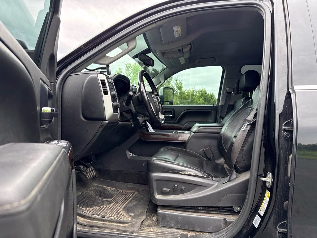 2015 Onyx Black GMC Sierra 2500HD SLT 4X4 Truck