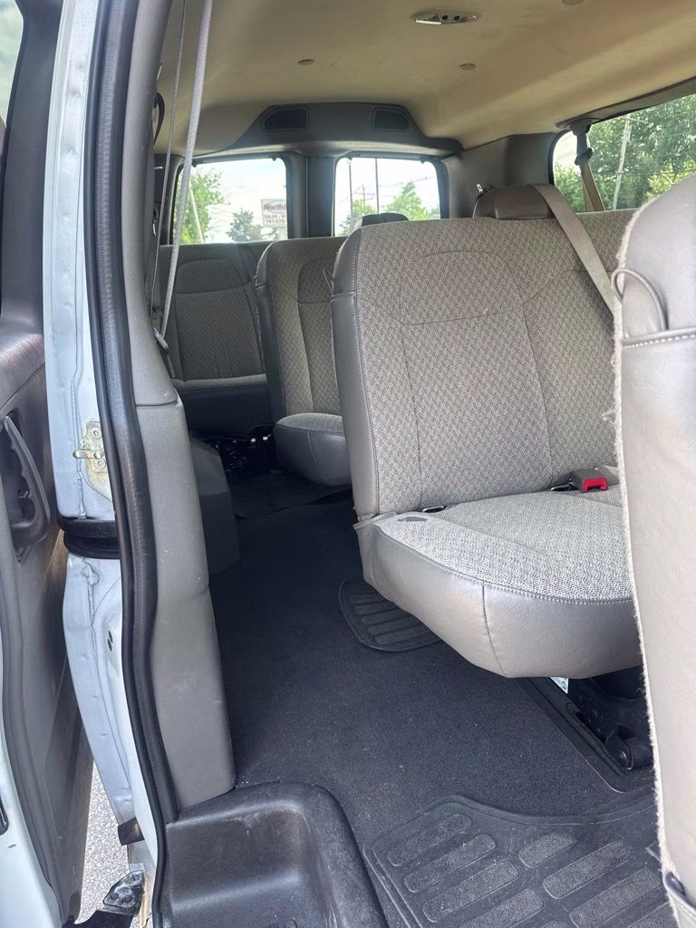 2025 Summit White Chevrolet Express 3500 LT RWD Van