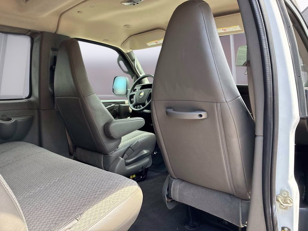 2025 Summit White Chevrolet Express 3500 LT RWD Van