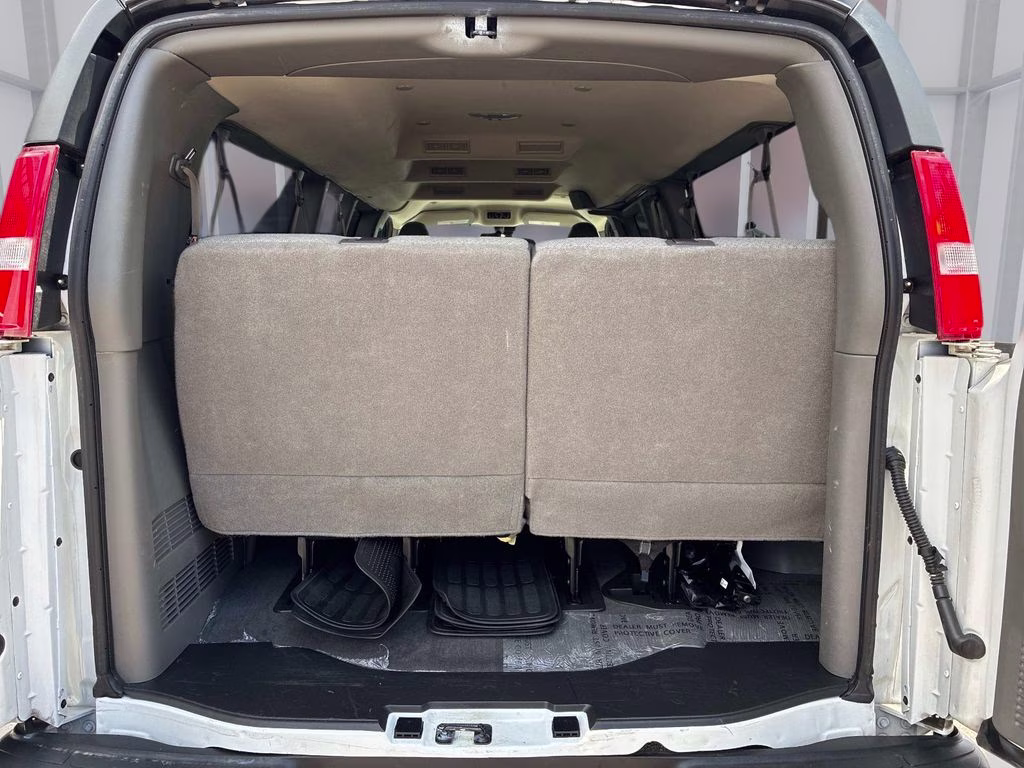 2025 Summit White Chevrolet Express 3500 LT RWD Van