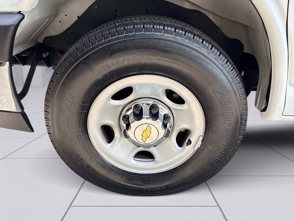 2025 Summit White Chevrolet Express 3500 LT RWD Van