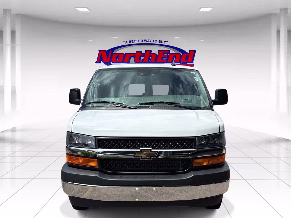 2025 Summit White Chevrolet Express 3500 LT RWD Van