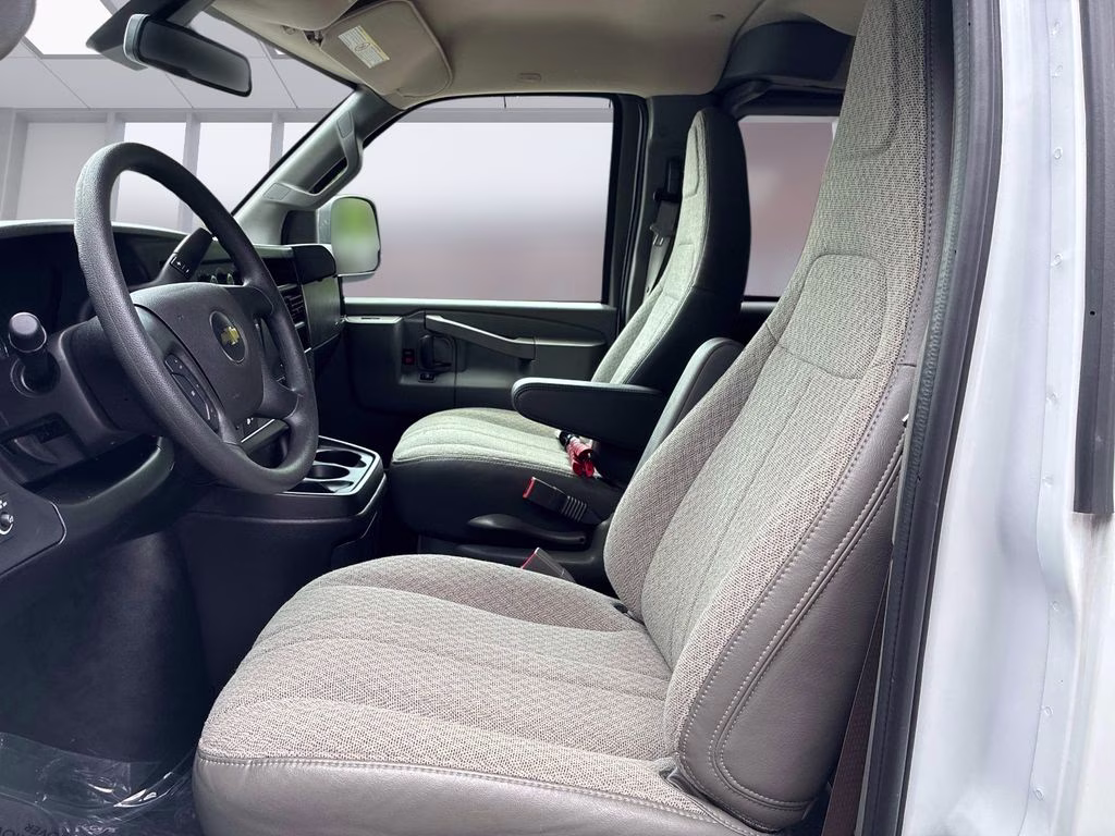2025 Summit White Chevrolet Express 3500 LT RWD Van