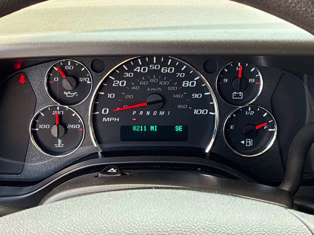 2025 Summit White Chevrolet Express 3500 LT RWD Van