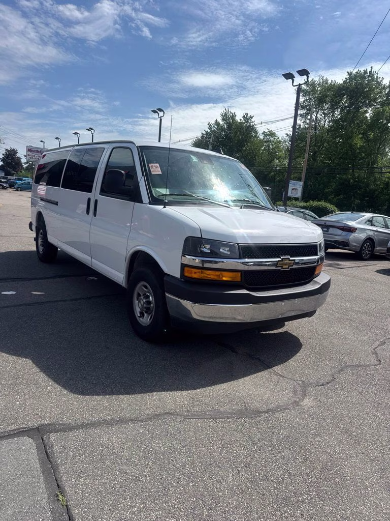 2025 Summit White Chevrolet Express 3500 LT RWD Van