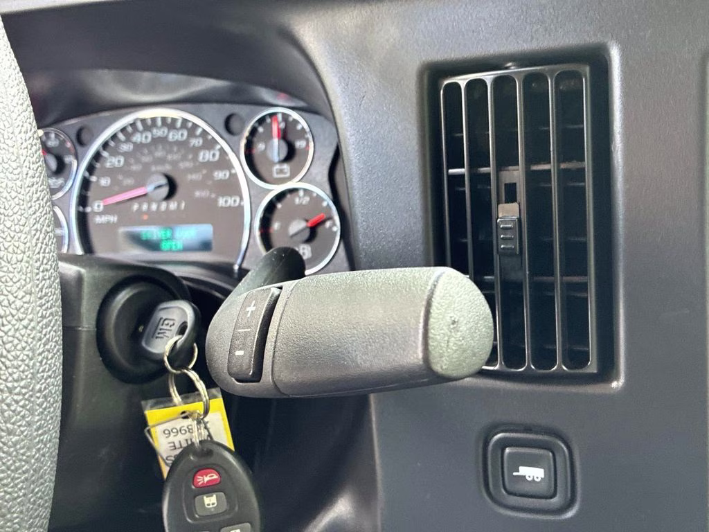 2025 Summit White Chevrolet Express 3500 LT RWD Van