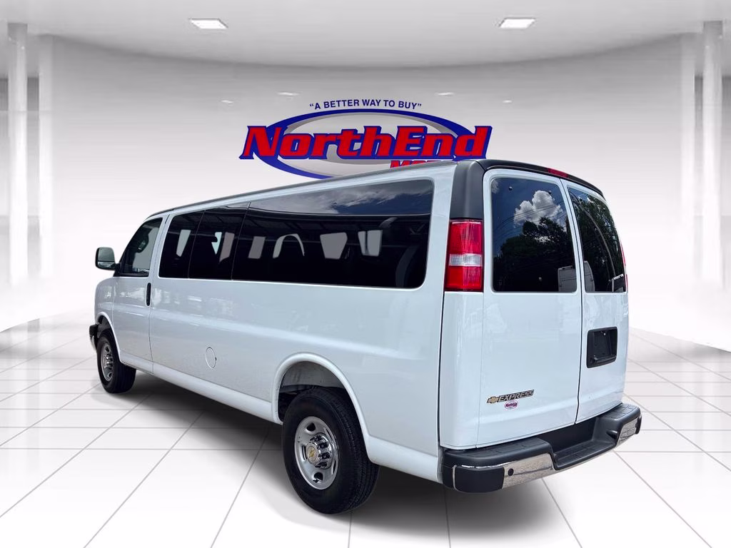2025 Summit White Chevrolet Express 3500 LT RWD Van