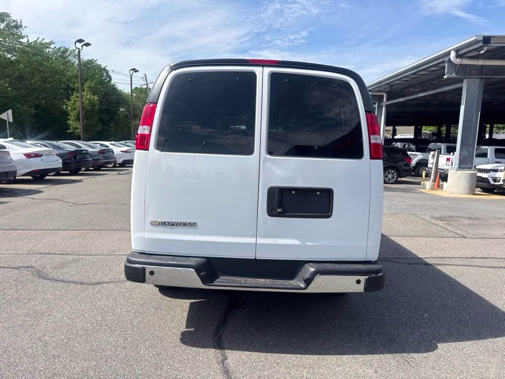 2025 Summit White Chevrolet Express 3500 LT RWD Van