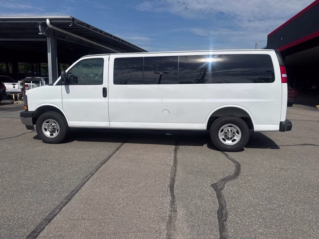 2025 Summit White Chevrolet Express 3500 LT RWD Van