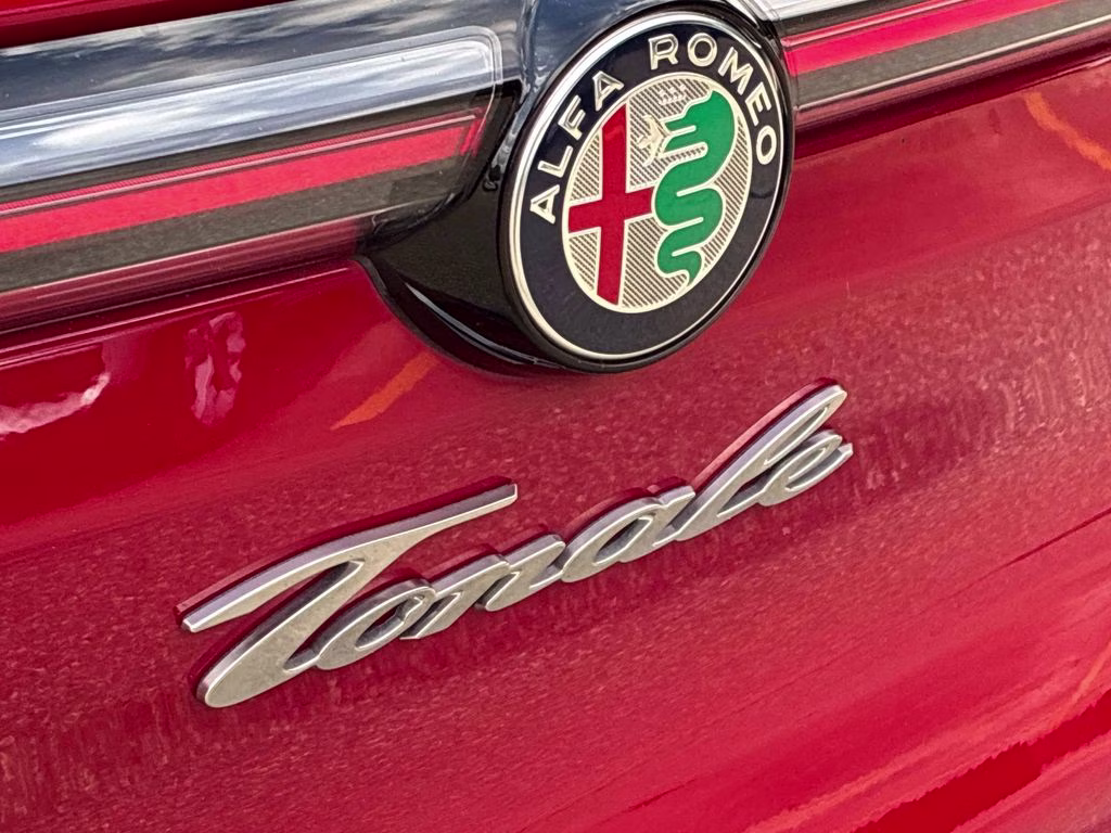 2024 Alfa Rosso Alfa Romeo Tonale Ti AWD SUV