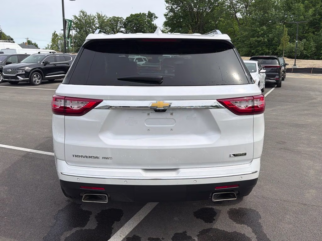 2018 Iridescent Pearl Tricoat Chevrolet Traverse Premier AWD SUV