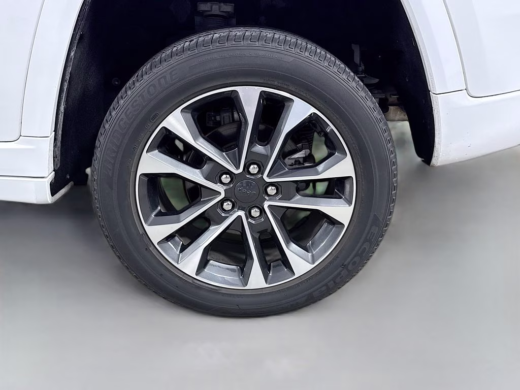 2023 Bright White Clearcoat Jeep Grand Cherokee Overland 4X4 SUV