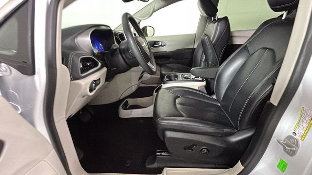 2023 Bright White Clearcoat Chrysler Pacifica Hybrid Touring L FWD Van