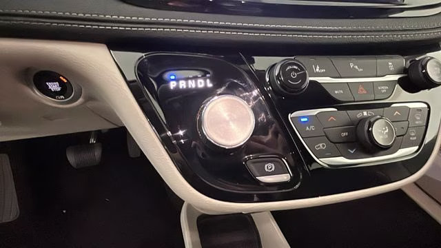 2023 Bright White Clearcoat Chrysler Pacifica Hybrid Touring L FWD Van