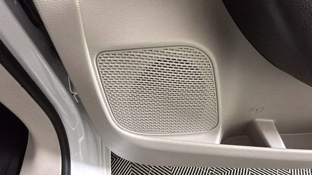 2023 Bright White Clearcoat Chrysler Pacifica Hybrid Touring L FWD Van