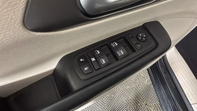 2023 Brilliant Black Crystal Pearlcoat Chrysler Pacifica Hybrid Touring L FWD Van