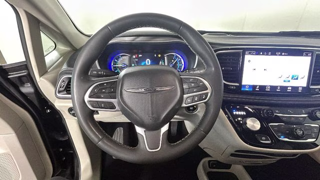 2023 Brilliant Black Crystal Pearlcoat Chrysler Pacifica Hybrid Touring L FWD Van