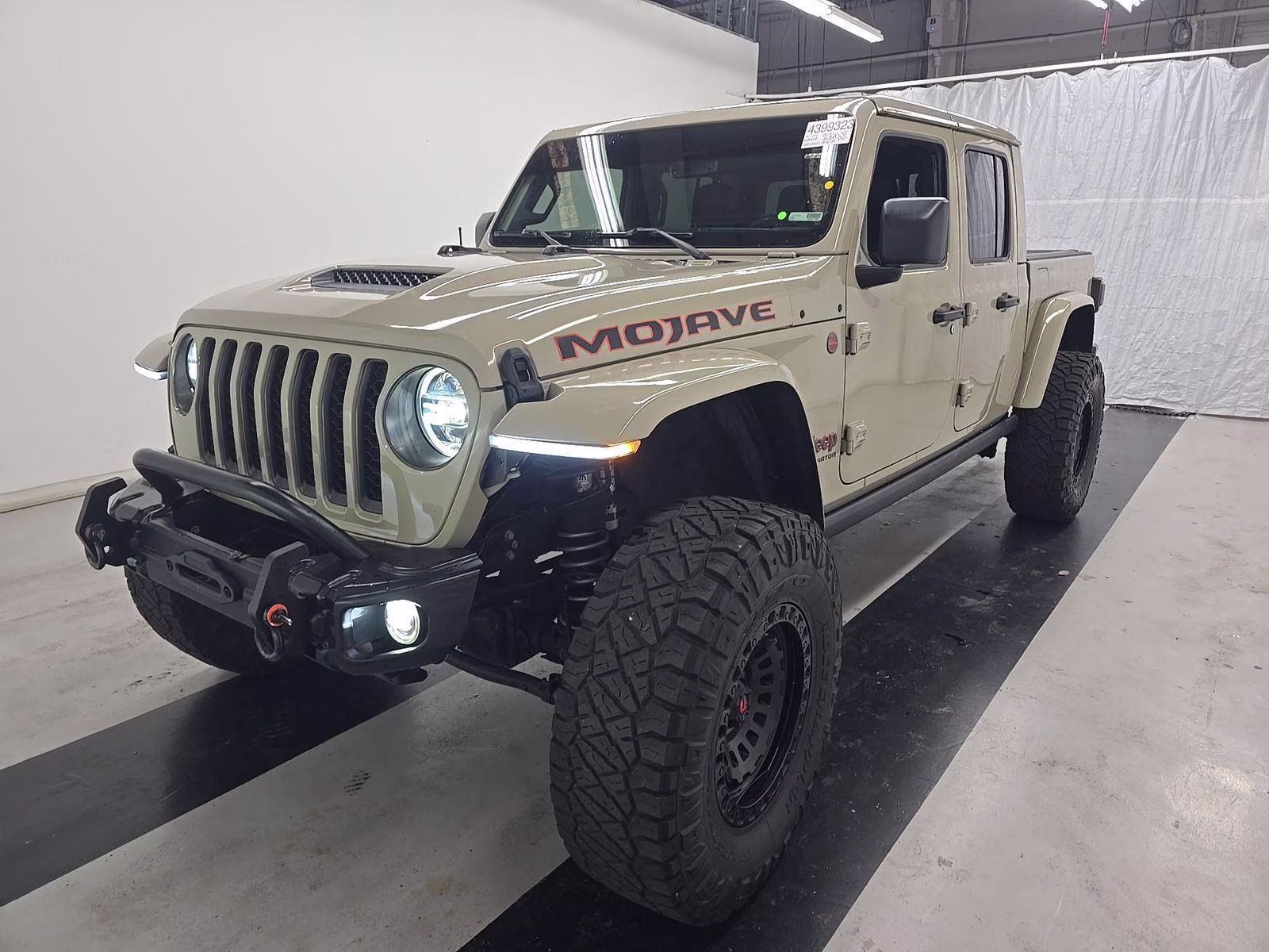 2020 Gobi Clearcoat Jeep Gladiator Mojave 4X4 Truck