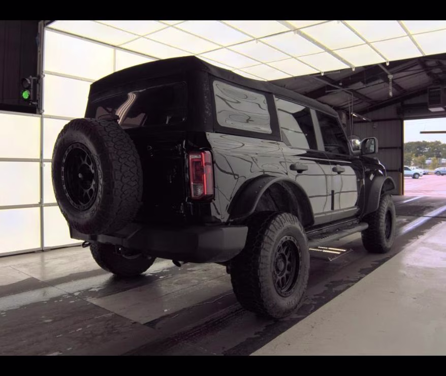 2022 Ford Bronco Base 4X4 SUV