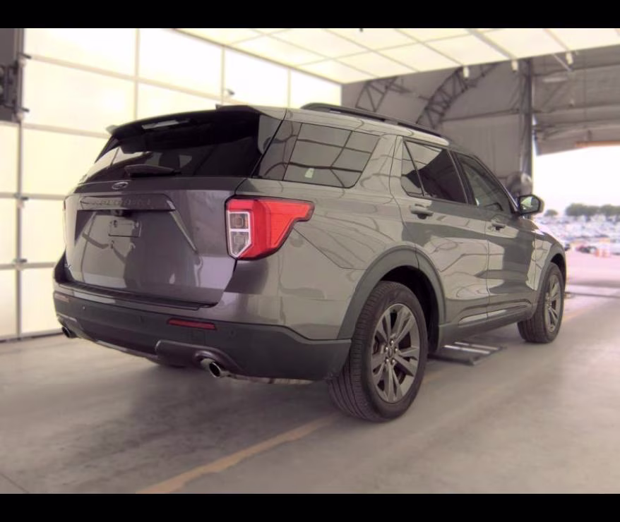 2021 Carbonized Gray Metallic Ford Explorer XLT RWD SUV