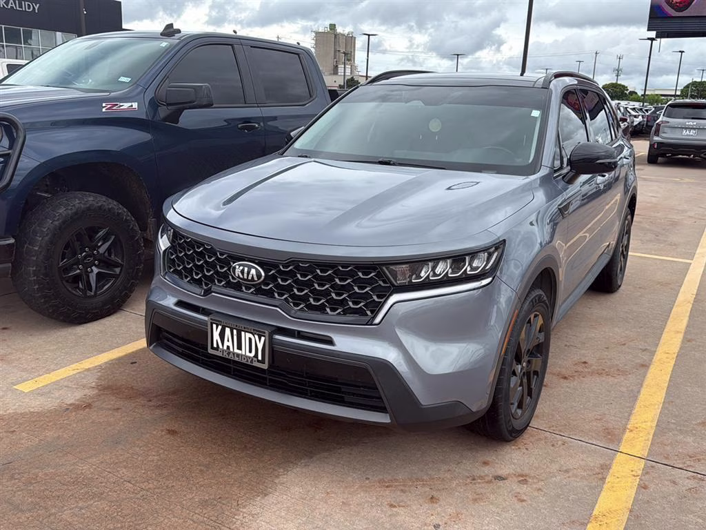 2021 Everlasting Silver Kia Sorento S AWD SUV