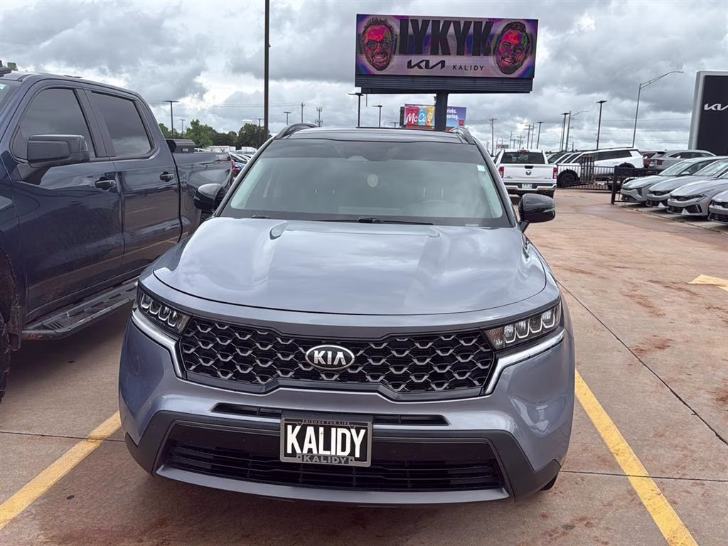 2021 Everlasting Silver Kia Sorento S AWD SUV