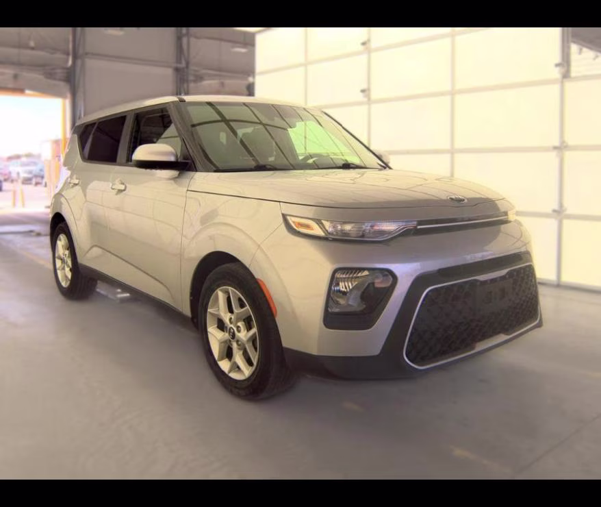 2020 Sparkling Silver Kia Soul S FWD Hatchback