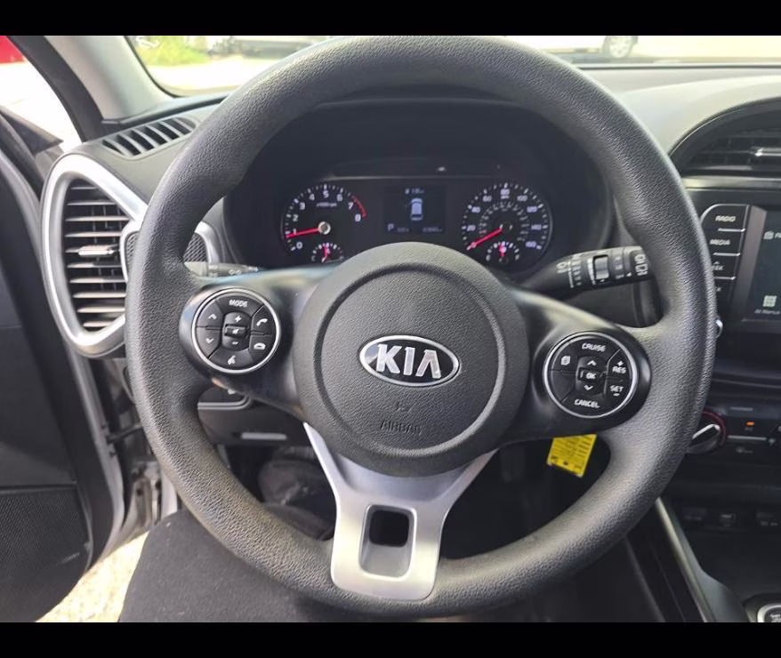 2020 Sparkling Silver Kia Soul S FWD Hatchback