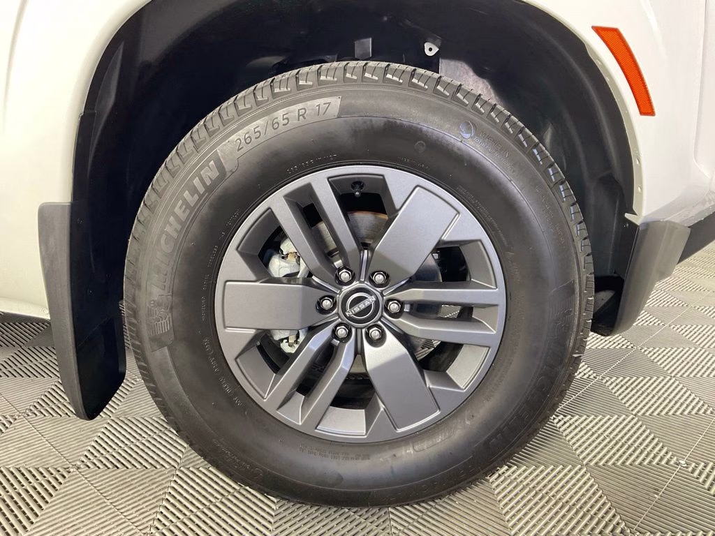 2025 Glacier White Nissan Frontier SV RWD Truck