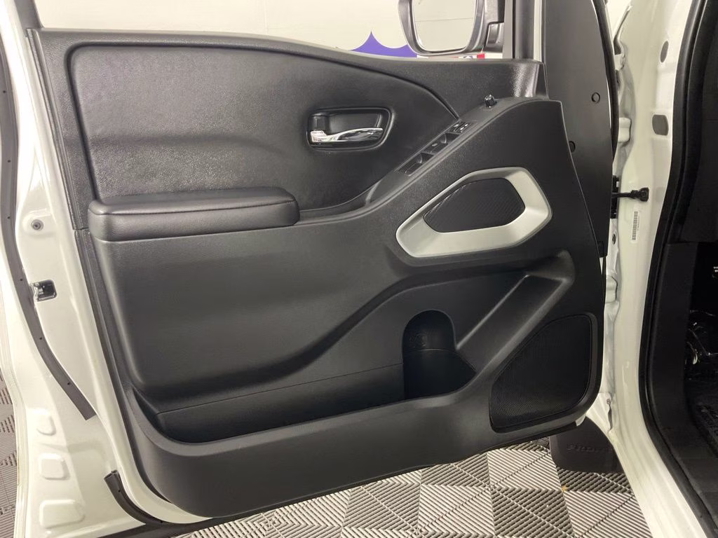 2025 Glacier White Nissan Frontier SV RWD Truck