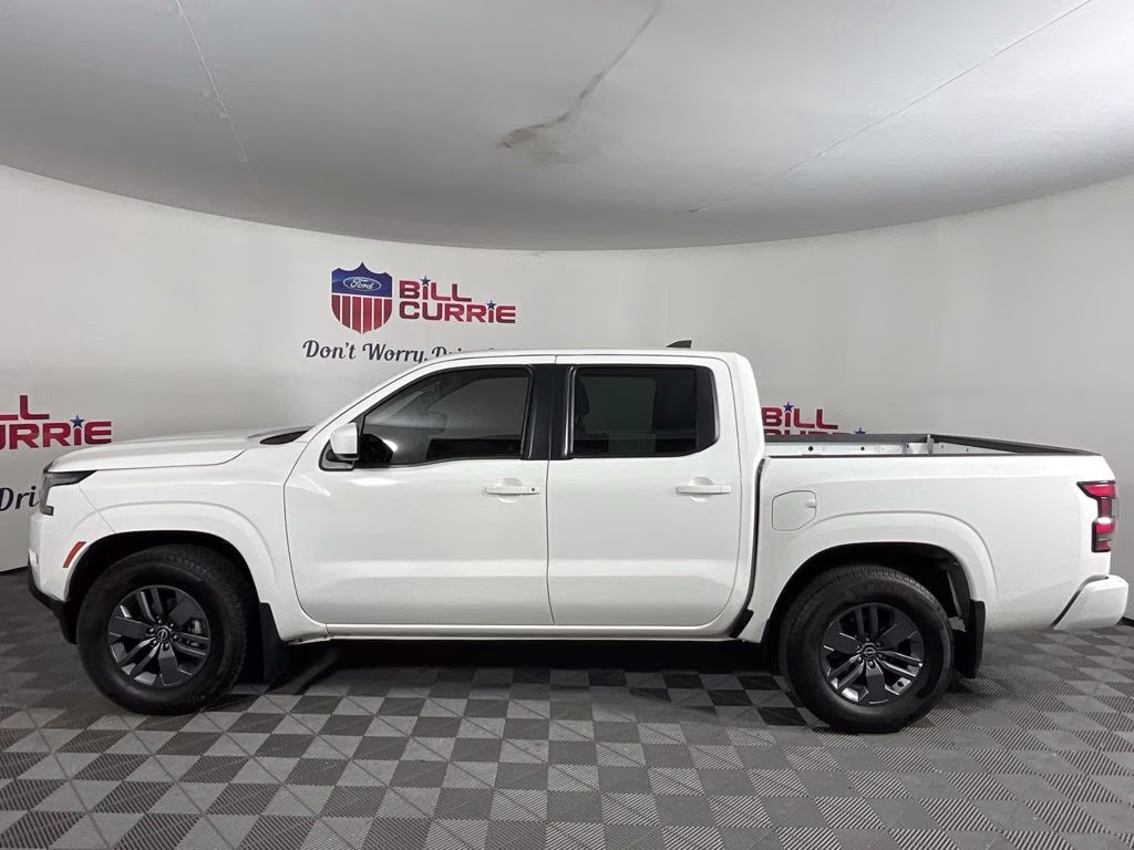 2025 Glacier White Nissan Frontier SV RWD Truck